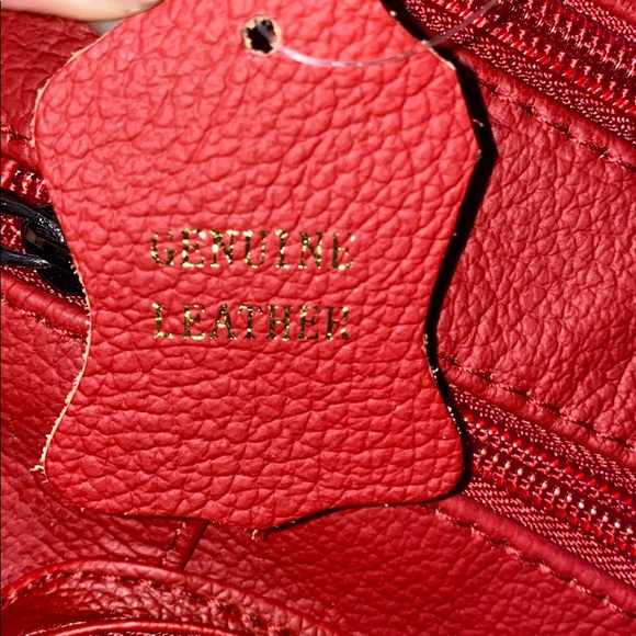 Super Soft Leather Plus Size Crossbody - Picture 6 of 6